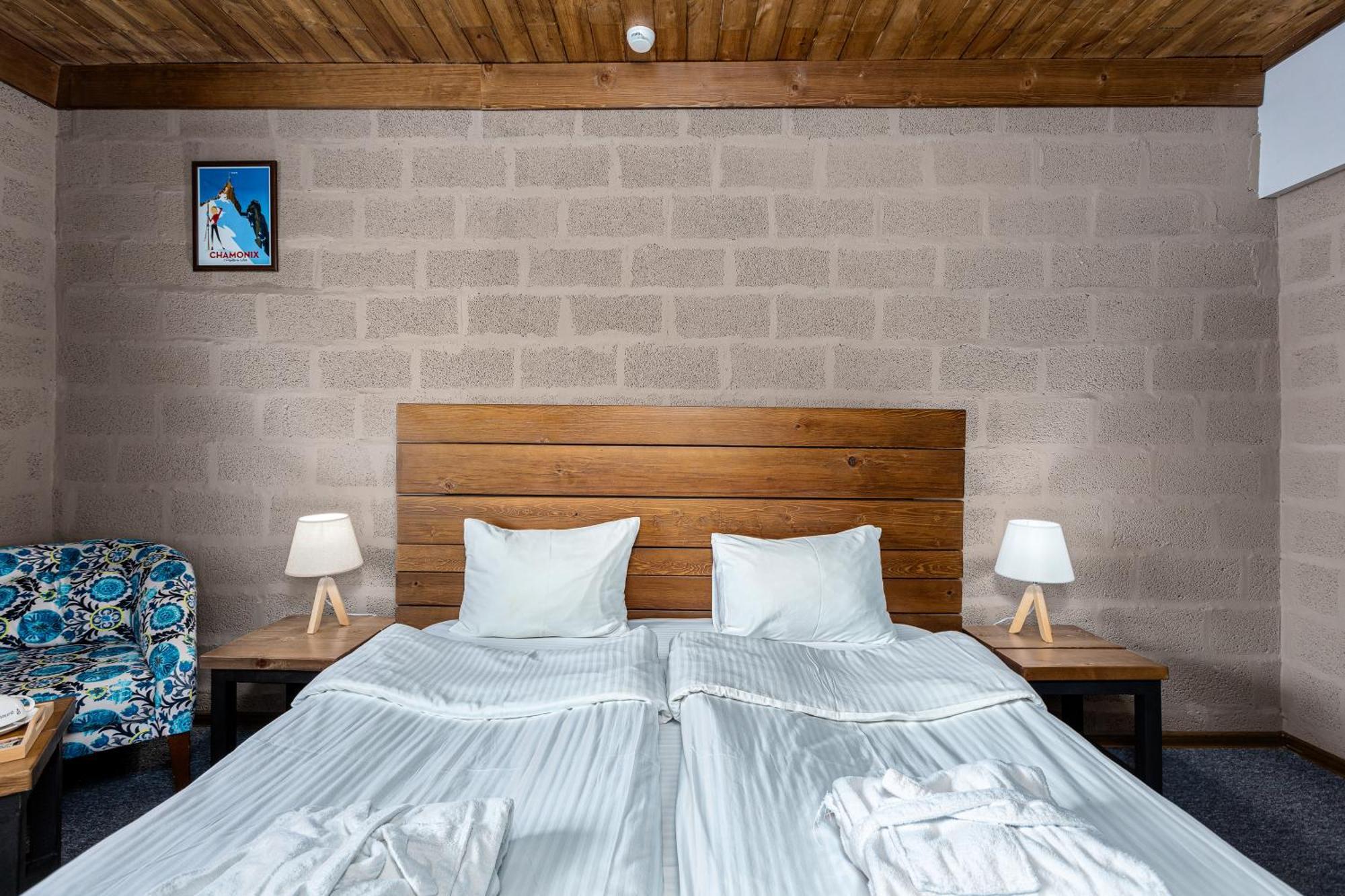 Alpine Lounge Boutique Hotel カズベギ エクステリア 写真