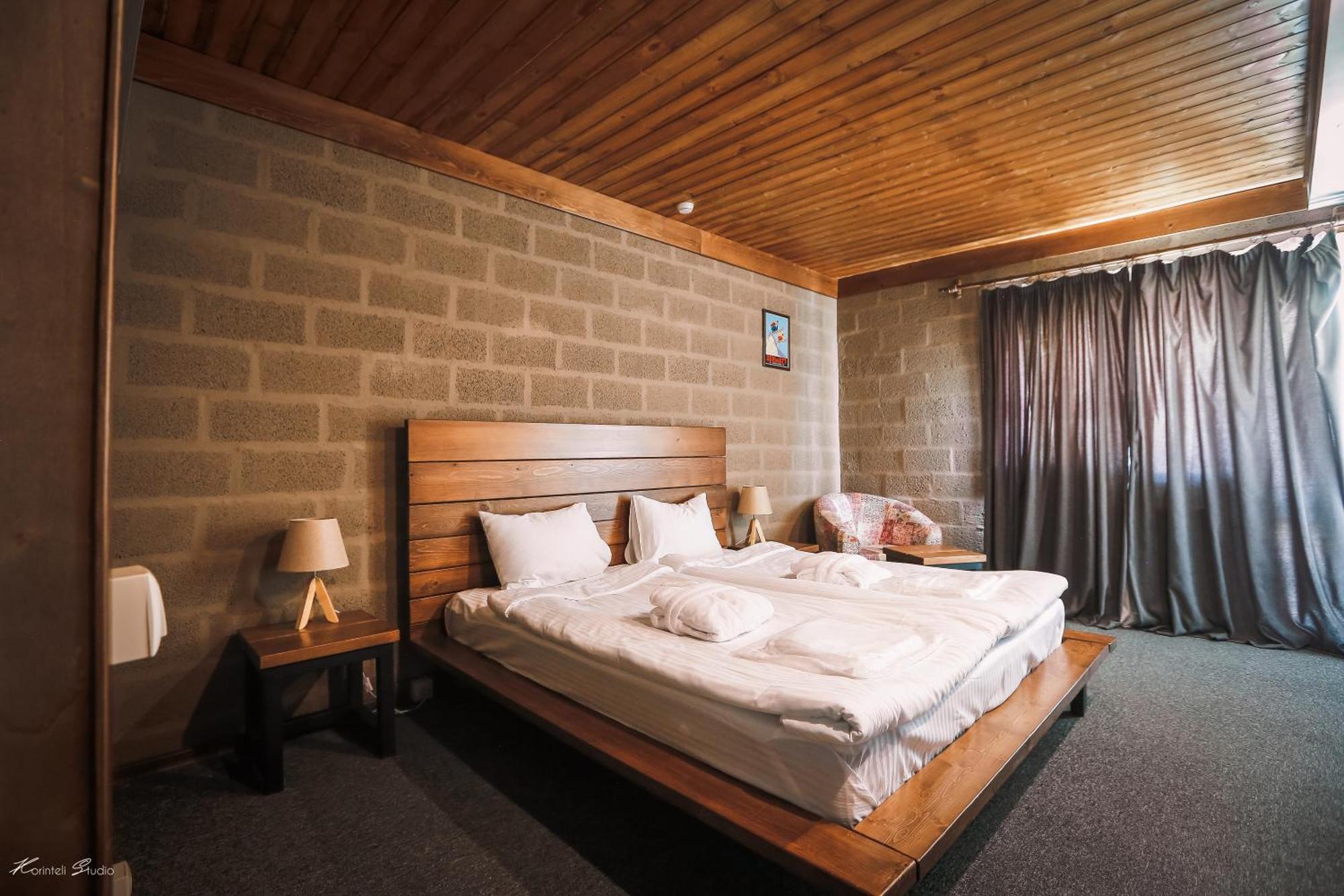 Alpine Lounge Boutique Hotel カズベギ エクステリア 写真