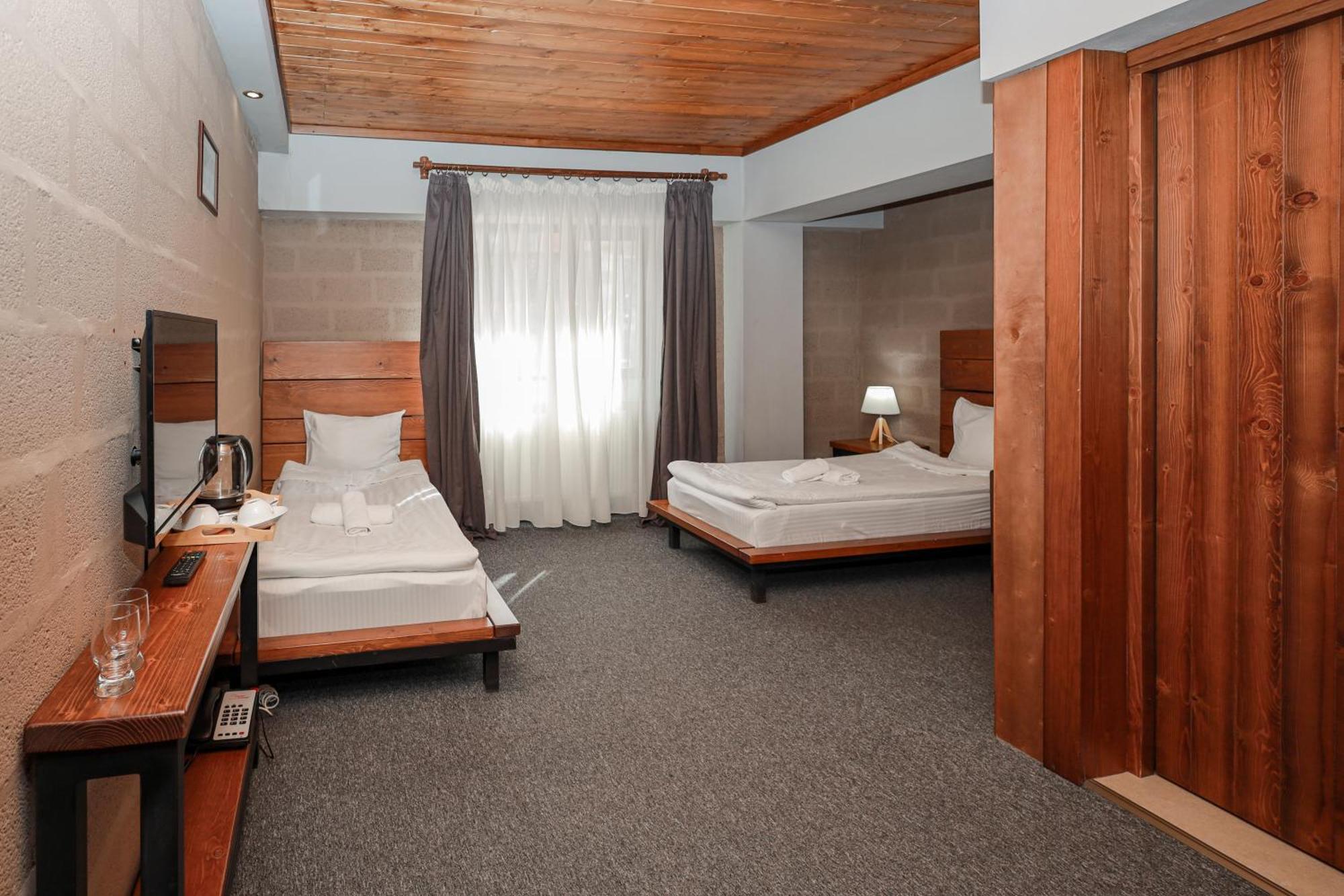 Alpine Lounge Boutique Hotel カズベギ エクステリア 写真